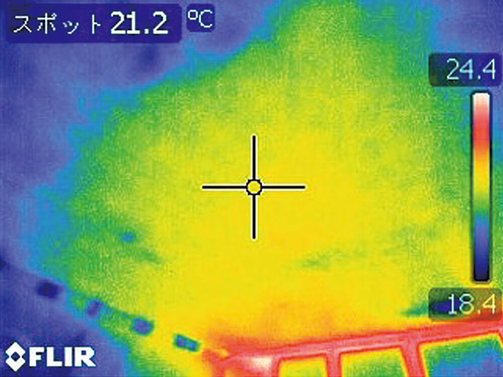 写真9−4　エネマネハウス東大の日射取得・蓄熱状況